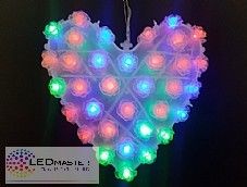 שרשרת לתליה נורות לד בצורת לב צבעוני RGB . מחליף צבעים שרשרת לתליה נורות לד בצורת לב צבעוני RGB . מחליף צבעים
